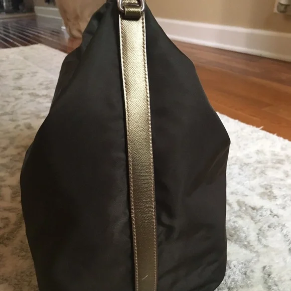 - Authentic beautiful Prada shoulder bag - Picture 5 of 8